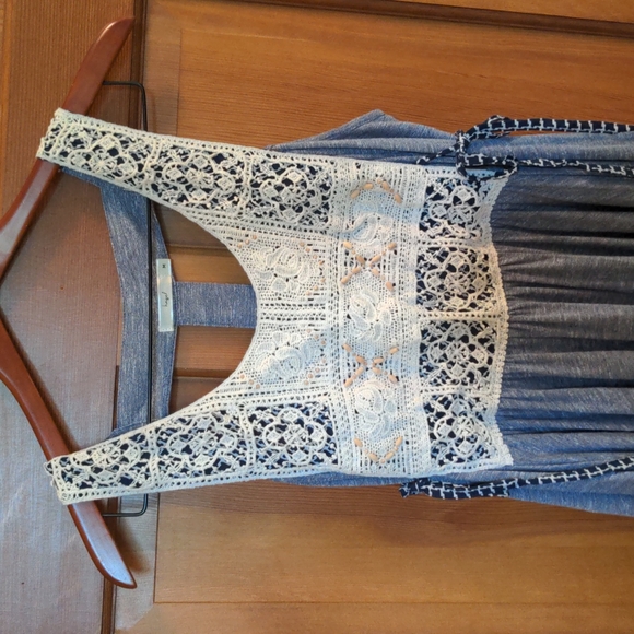 Super cute M hazel dress - Picture 2 of 3